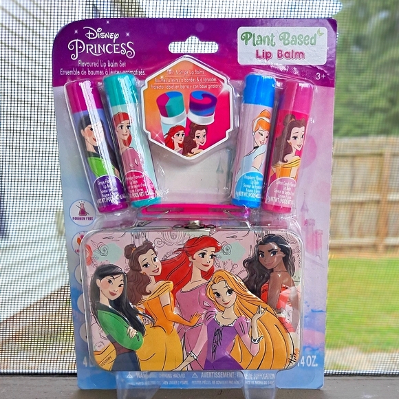 Disney Princess 4 Plant-Based Lip Balms With A Collector's Tin To Store Them In - Picture 1 of 4